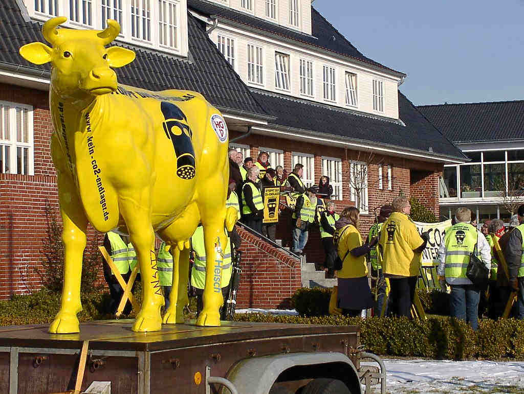 P2221879.JPG - Bredstedt zeigt Flagge