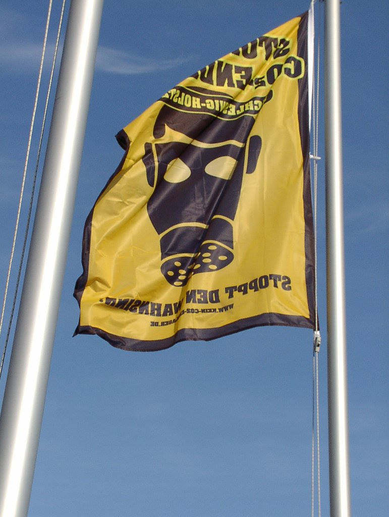 P2221892.JPG - Bredstedt zeigt Flagge