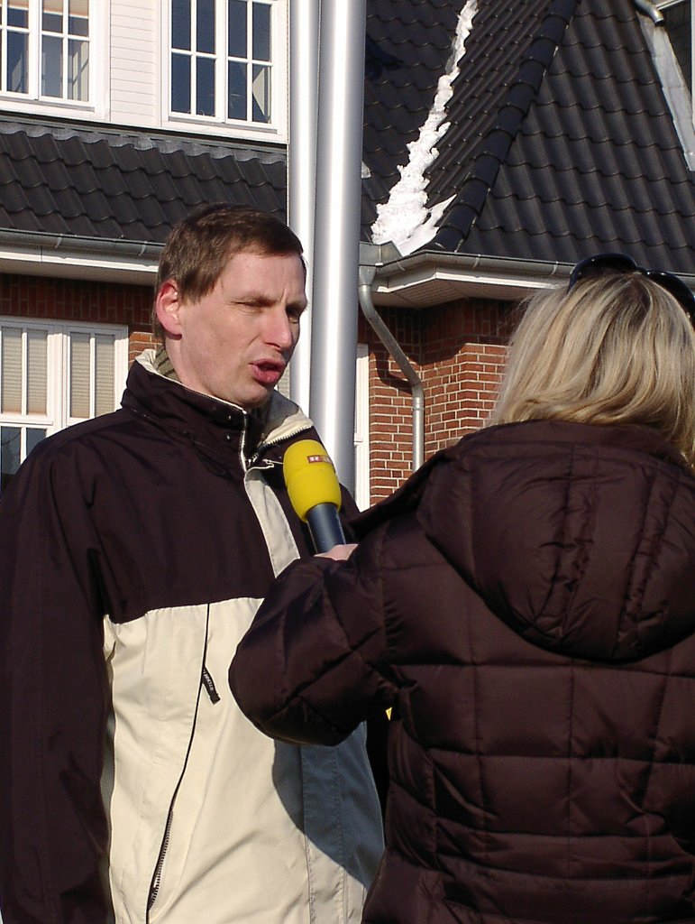 P2221898.JPG - Bredstedt zeigt Flagge