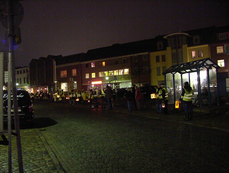 PB072059.JPG - Mahnwache in Bredstedt am 7.11.2011 einen Abend bevor der Vermittlungsausschuss über das CCS Gesetz tagt